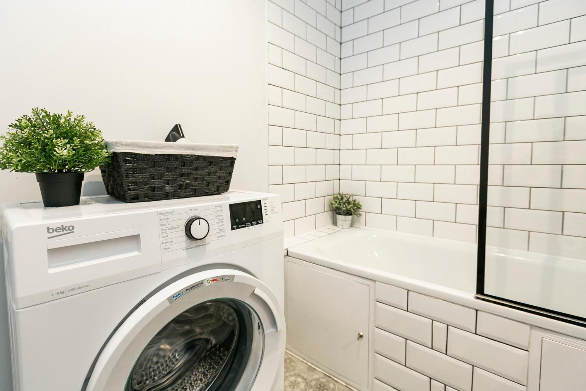 Nowogrodzka 78 - Apartament Dla 4 Osob - 200M Od Szpitala Klinicznego Na Lindleya - 1Km Do Dworca Centralnego - Wifi - Smart Tv 45 Cali Warszawa Eksteriør bilde