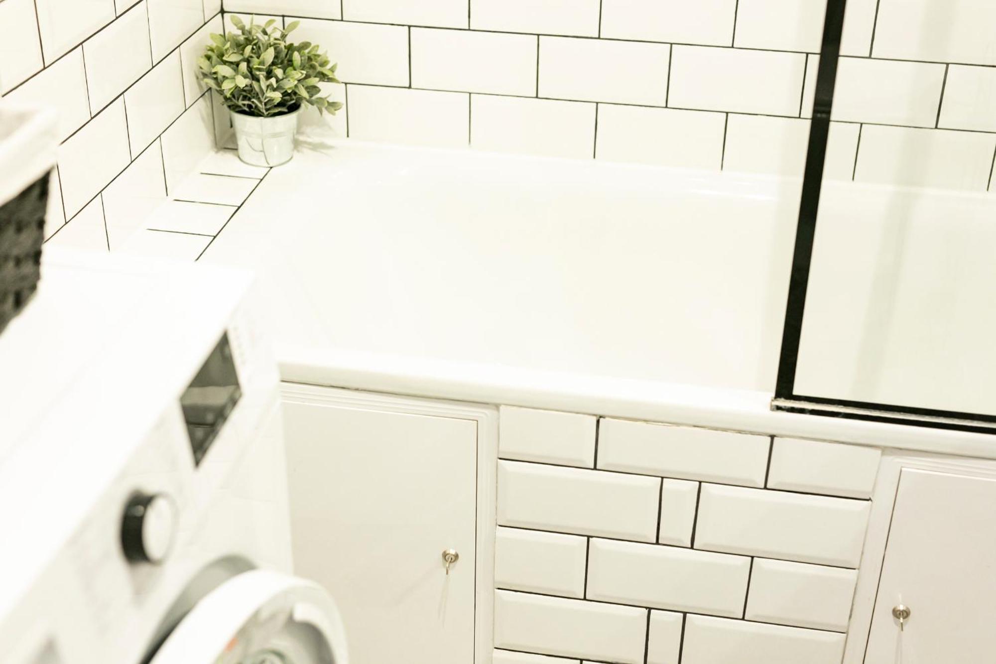 Nowogrodzka 78 - Apartament Dla 4 Osob - 200M Od Szpitala Klinicznego Na Lindleya - 1Km Do Dworca Centralnego - Wifi - Smart Tv 45 Cali Warszawa Eksteriør bilde
